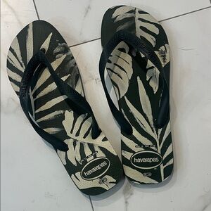 Havaianas Tropical Green and Cream Flip Flops